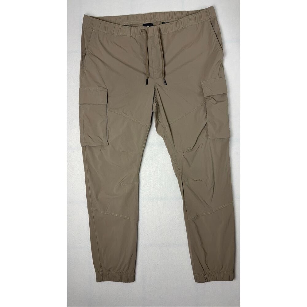 H&M Men jogger pants size 2xl pre owned like new condition. - Picture 5 of 9